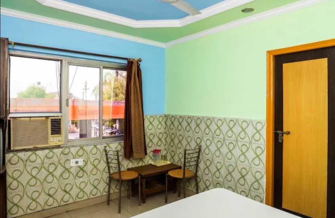 Pop Hotel Nand Palace Jhansi Exterior photo