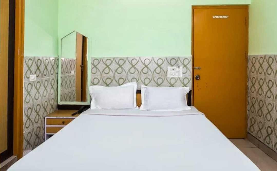 Pop Hotel Nand Palace Jhansi Exterior photo